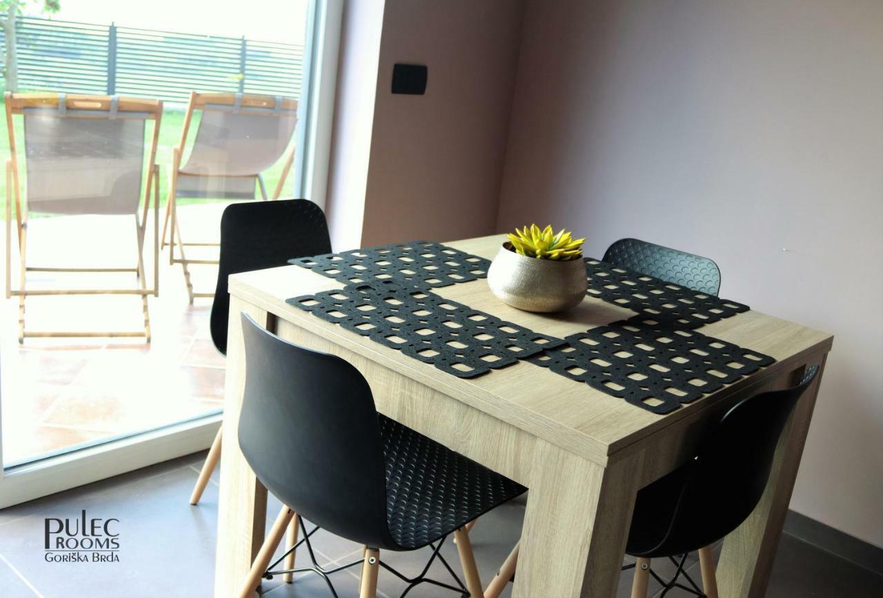 Apartma Sobe Pulec Dobrovo Exteriör bild